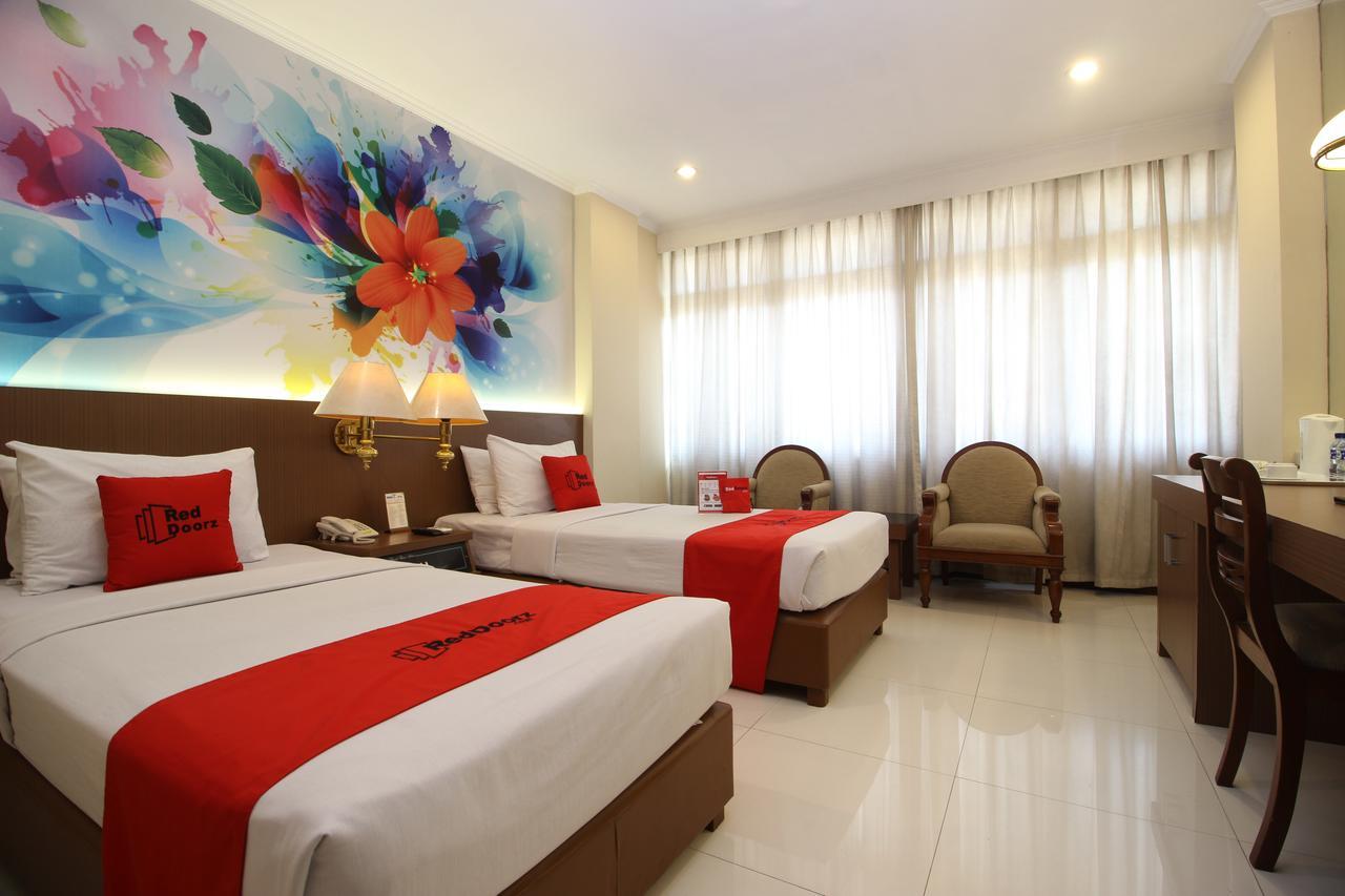 Reddoorz Premium @ Slamet Riyadi 2 Solo 外观 照片