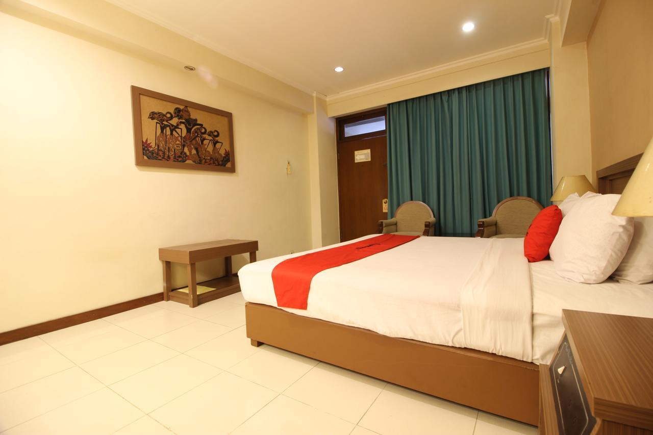 Reddoorz Premium @ Slamet Riyadi 2 Solo 外观 照片