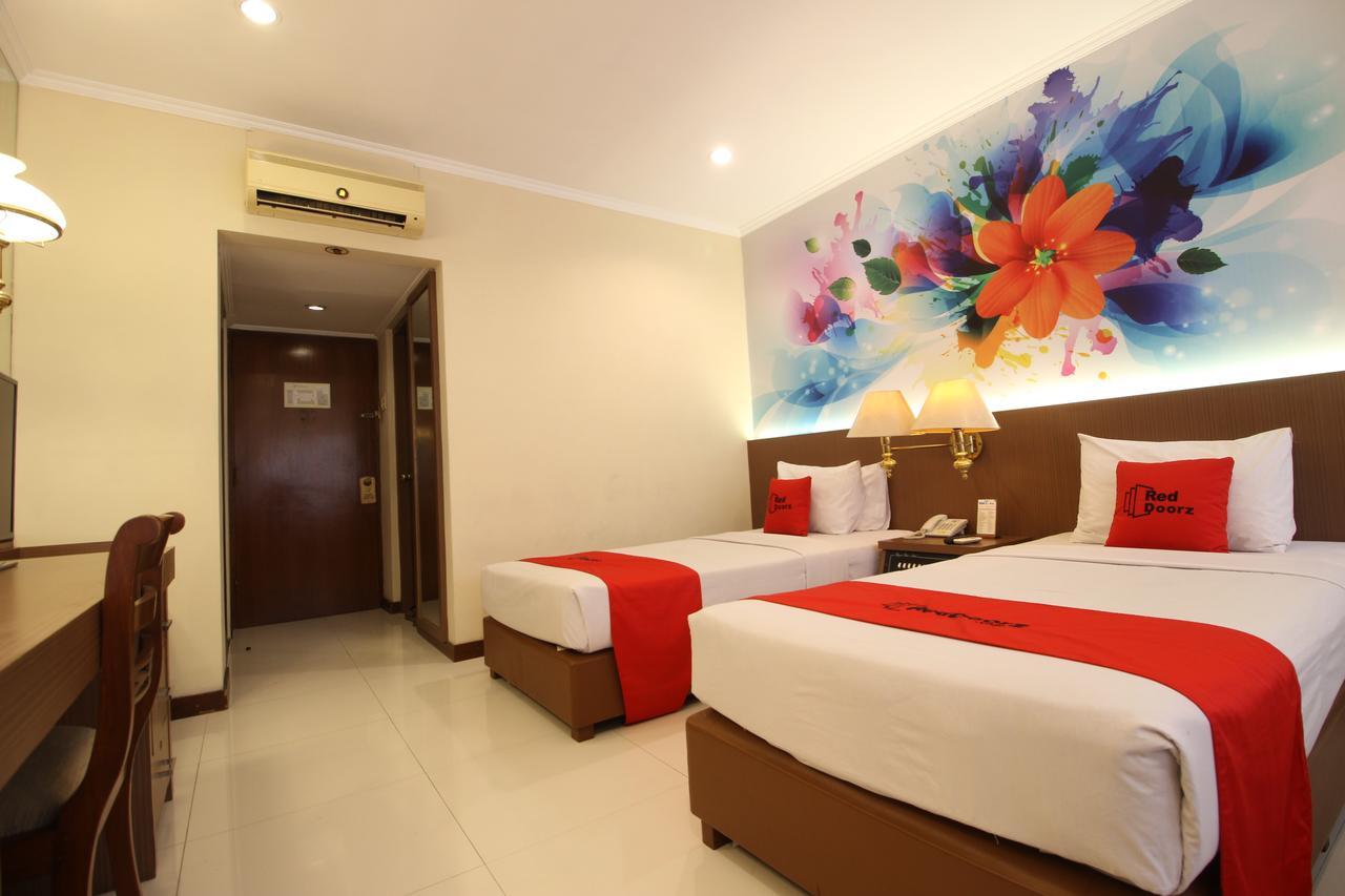Reddoorz Premium @ Slamet Riyadi 2 Solo 外观 照片
