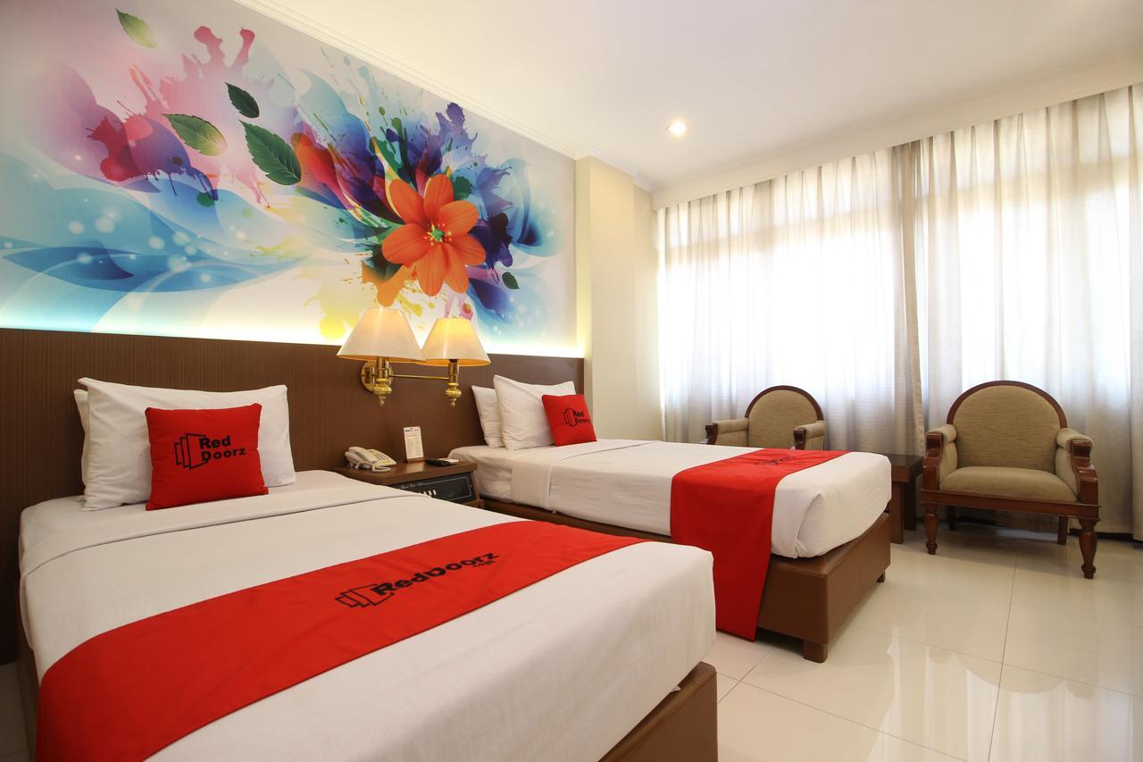 Reddoorz Premium @ Slamet Riyadi 2 Solo 外观 照片