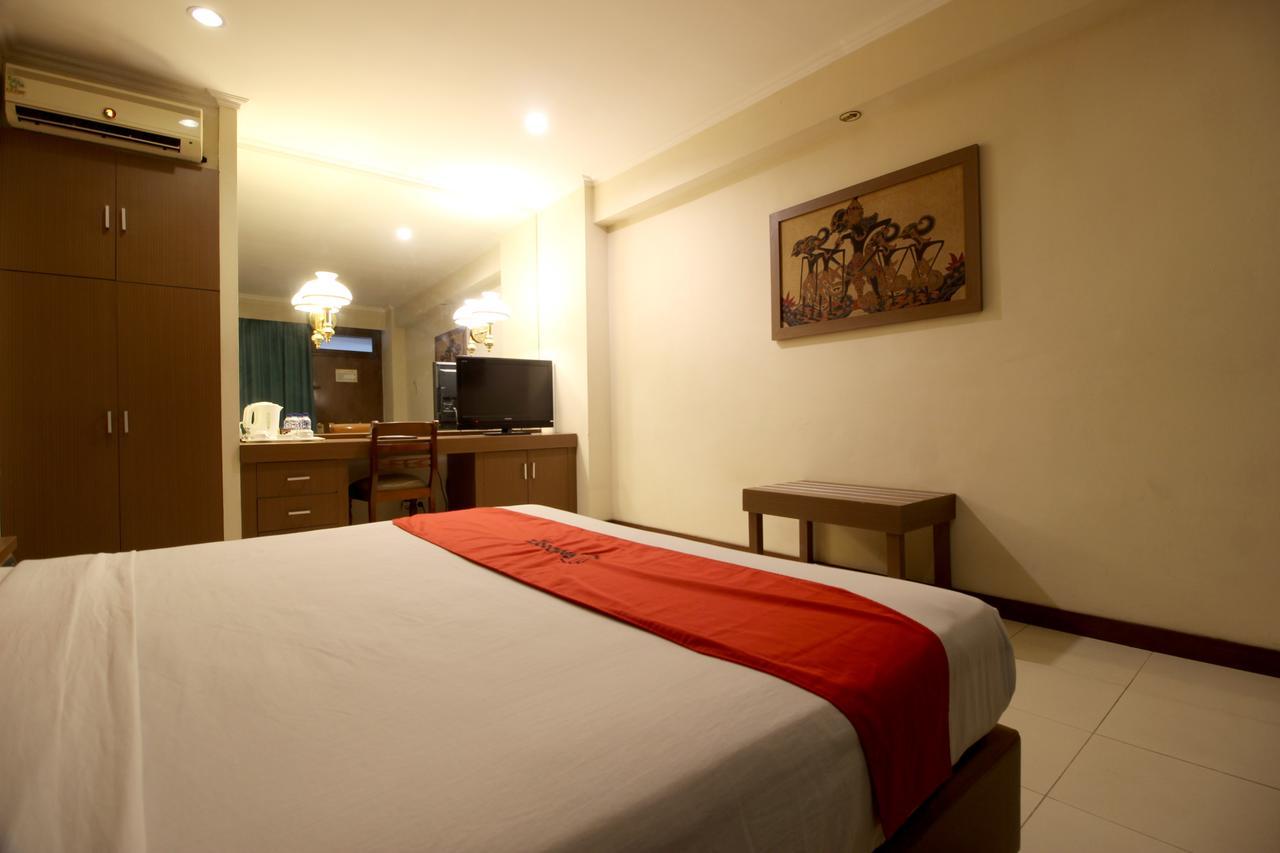 Reddoorz Premium @ Slamet Riyadi 2 Solo 外观 照片