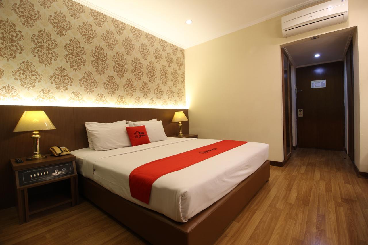 Reddoorz Premium @ Slamet Riyadi 2 Solo 外观 照片