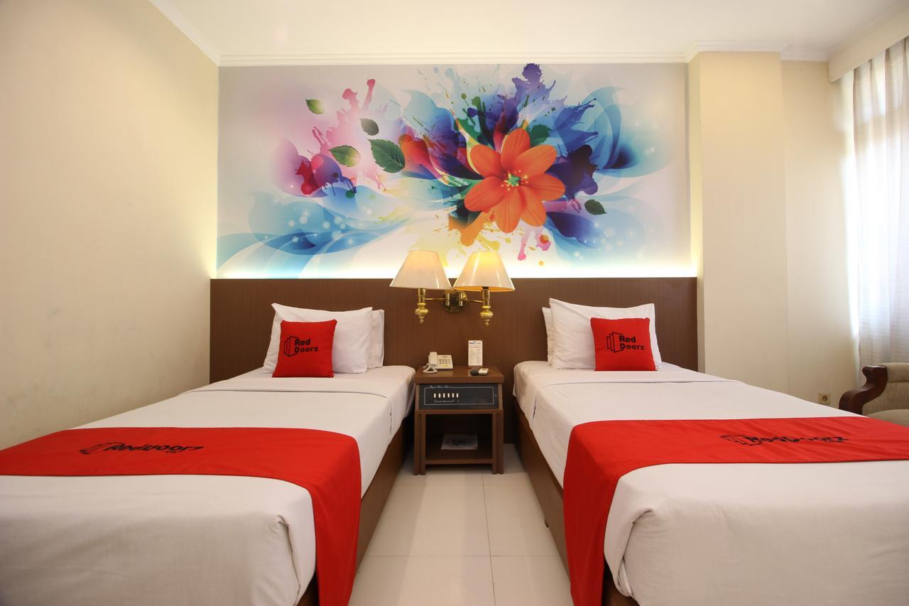 Reddoorz Premium @ Slamet Riyadi 2 Solo 外观 照片