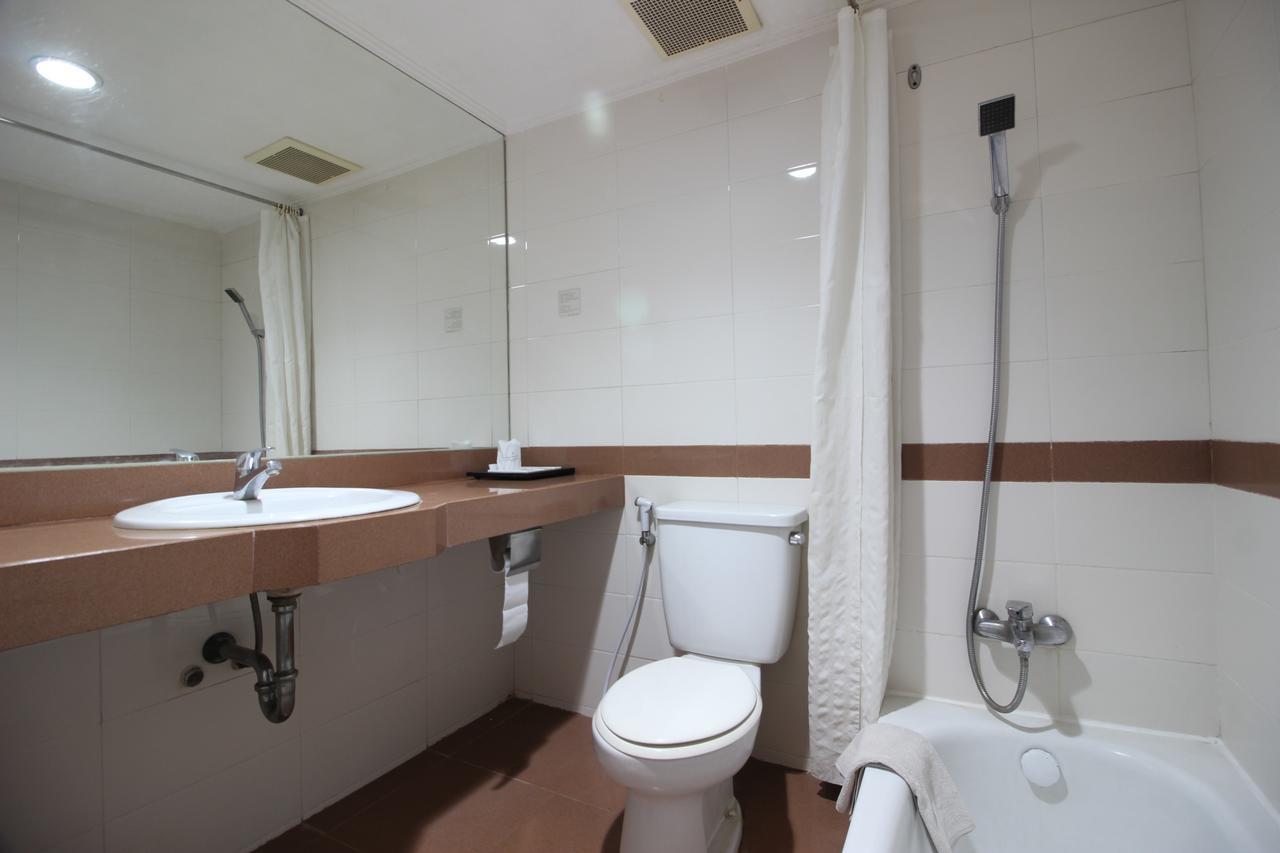 Reddoorz Premium @ Slamet Riyadi 2 Solo 外观 照片