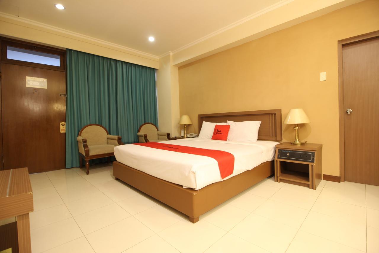 Reddoorz Premium @ Slamet Riyadi 2 Solo 外观 照片
