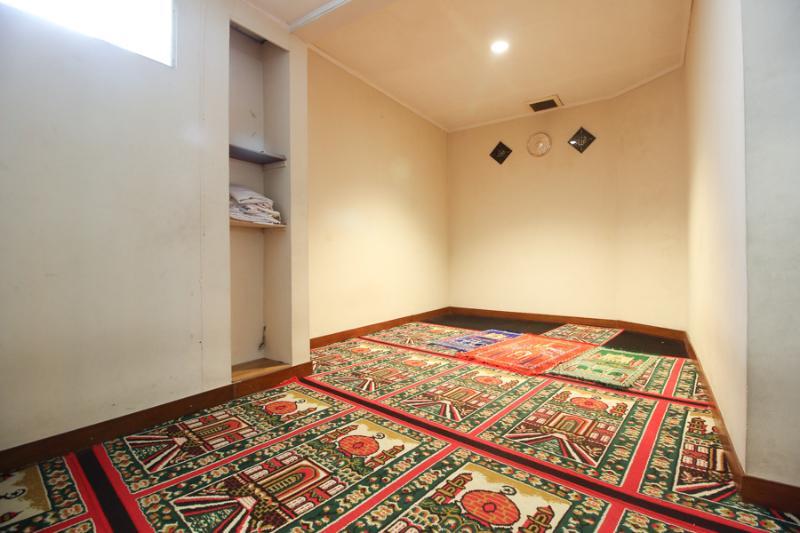 Reddoorz Premium @ Slamet Riyadi 2 Solo 外观 照片