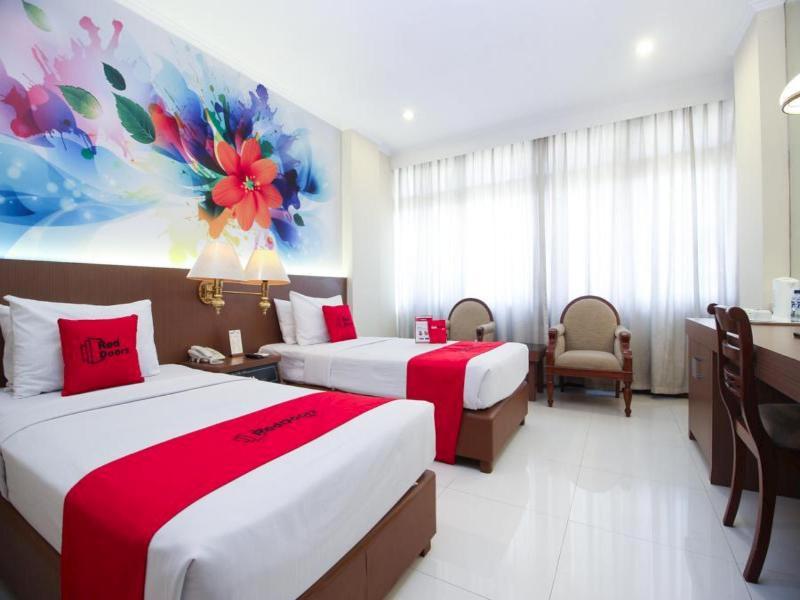 Reddoorz Premium @ Slamet Riyadi 2 Solo 外观 照片