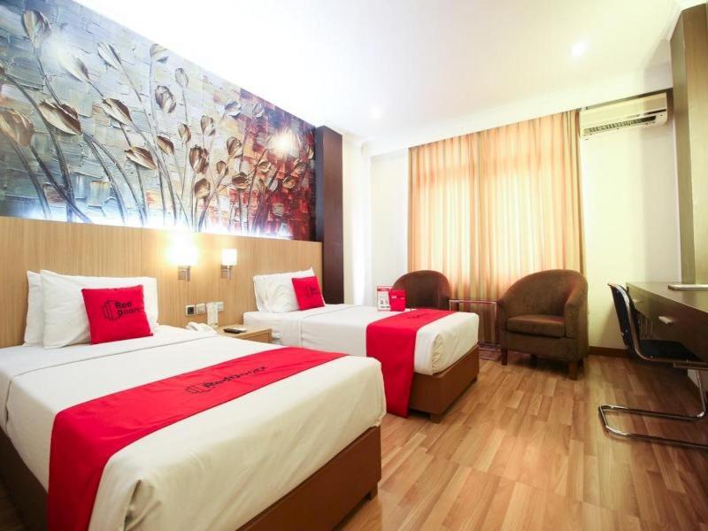 Reddoorz Premium @ Slamet Riyadi 2 Solo 外观 照片