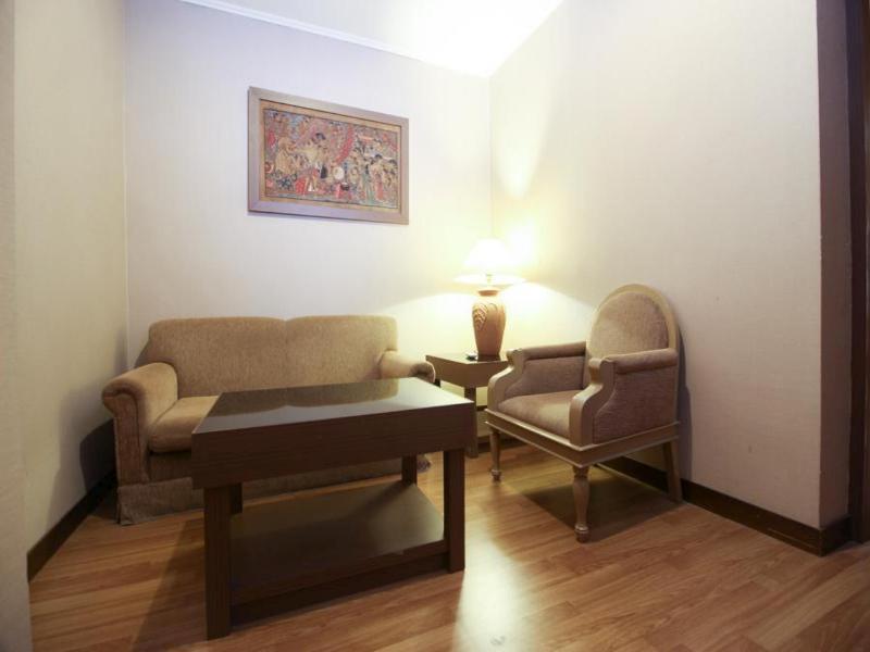 Reddoorz Premium @ Slamet Riyadi 2 Solo 外观 照片